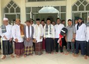 Jumat Barokah, Tunaikan Nazar, Prof Udin Serahkan Satu Unit Ambulan Ke Pengurus Masjid Ar-Rahman Tamansari