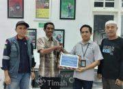 Empati PT. Timah Salurkan Bantuan Pada Korban Kecelakaan Perahu Tenggelam Saat Melaut  