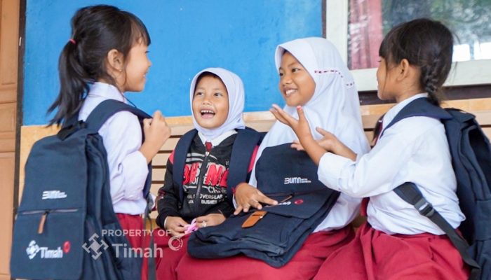 Dari Mimpi Kuliah Gladis hingga Ayunan PAUD, PT TIMAH Hadir Menguatkan Pendidikan