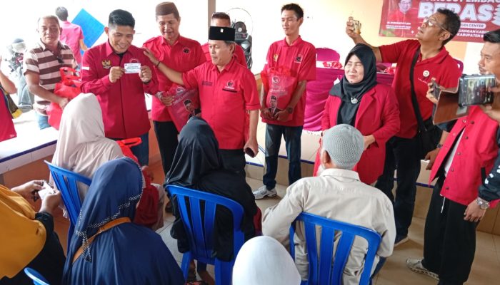 Dari Beras hingga Operasi Katarak Gratis, Rudi Center dan PDI Perjuangan Kab. Bangka Perluas Aksi Sosial untuk Rakyat
