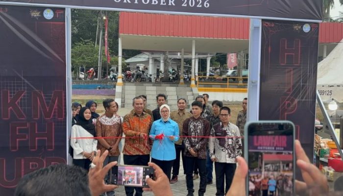 Resmikan Law Fair BEM KM FH UBB 2026, Wakil Wali Kota Cece Desy Tegaskan Dukungan Pemkot untuk Ekonomi Kreatif dan UMKM Pangkalpinang